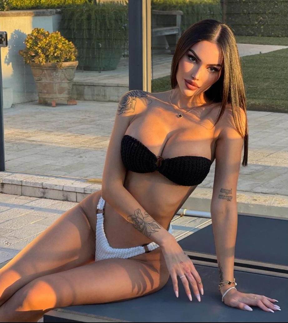 Avcılar Escort Bayan Seda Zevkten Dört Köşe Olmak İstiyor